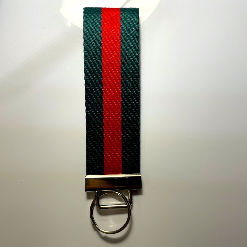 Wristlet keychain